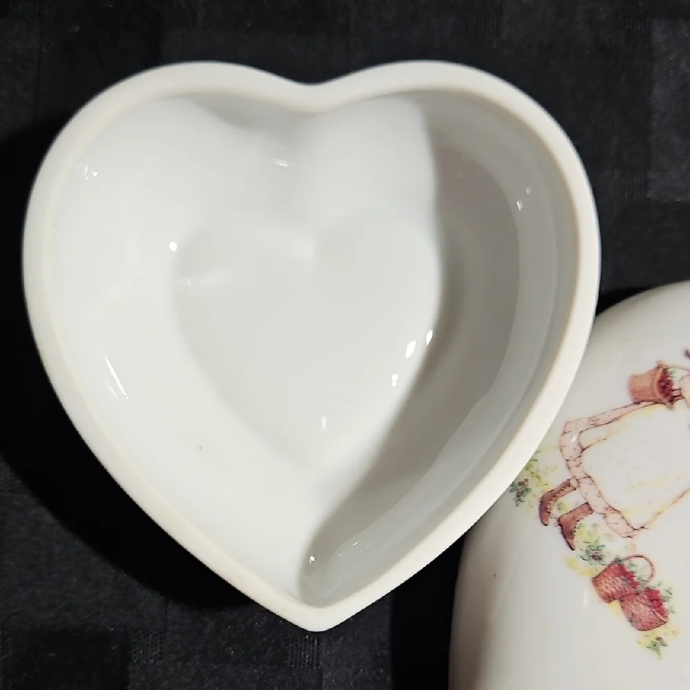 Holly Hobbie Heart-Shaped Ceramic 
